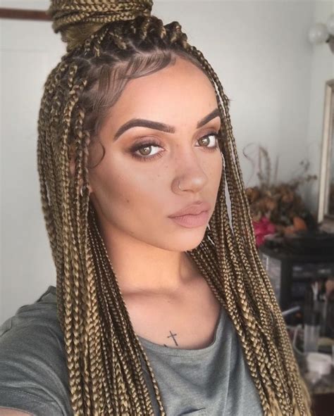 I currently have knotless box braids along no matter which method of box braids you choose, box braids (like natural curls) are versatile and can be worn for as long or short as you like. 30 Awesome knotless box braids large with curls in 2020 ...