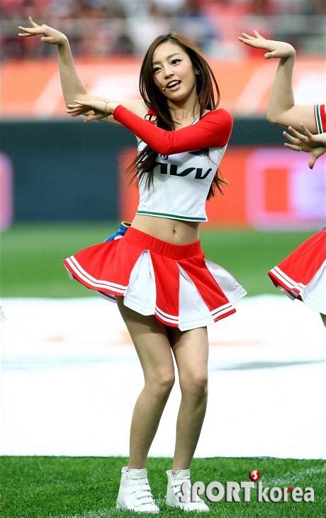Lenglui Asia Goo Hara Korean Cute Singer Sexy Cheerleader With Red Dress