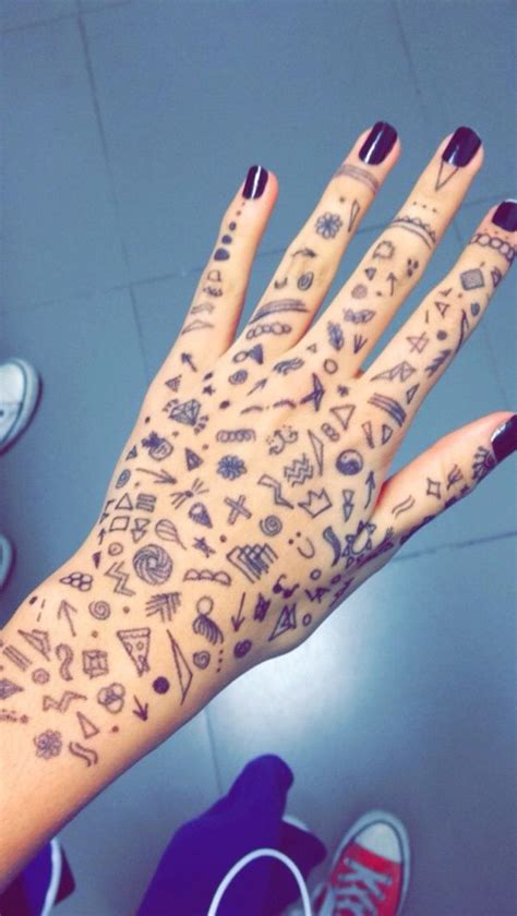 Cool And Easy Things To Draw On Yourself Georgann Wilke