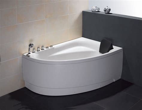 Small soaking bathtubs for smaller sized bathrooms with corner tubs ideas bathroom small bathrooms with bathtubs for cozy and comfy 59 x 59 corner whirlpool bathtub. 20 Best Small Bathtubs to Buy in 2020