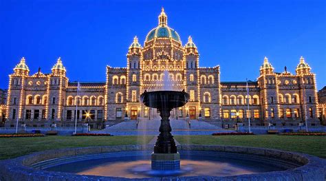 10 Things To Do At Victoria Bcs Parliament Buildings