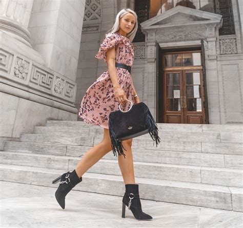The Best Women S Fashion Bloggers For Ultimate Style Goals