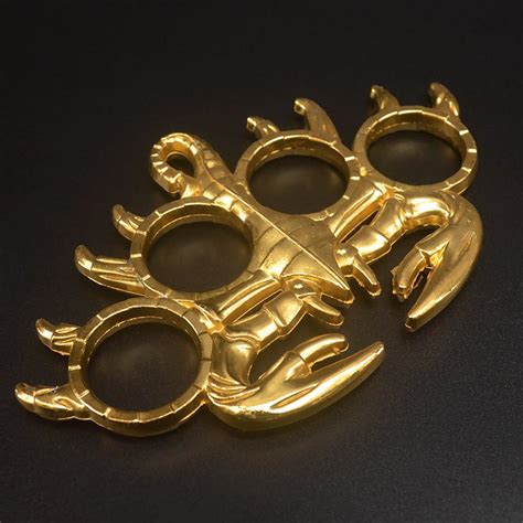 Small Scorpion Style Knuckle Duster Four Fingered Tiger Defense Gloves