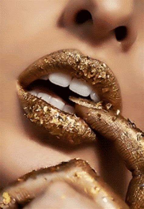 💋 Luscious Lips♡♥♡ Makeup Artist Quotes Best Makeup Artist Basic Makeup Trendy Makeup Gold