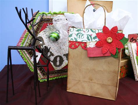 Spend your candy wisely to buy upgrades for your ship, and collect gifts to unlock new ones. Oh My Crafts Blog: Day 1 - Do It Yourself Christmas Gift Bags