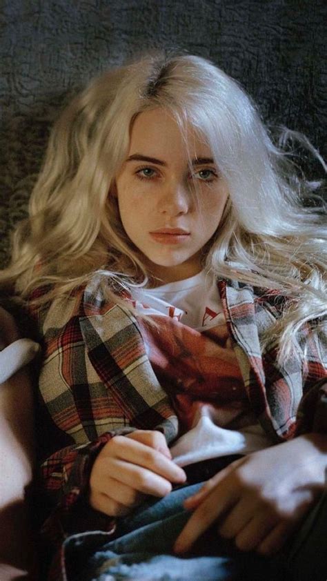 2020년 8월과 9월에 당신 가까이에서 where we go? Billie Eilish fotos (22 fotos) - LETRAS.COM