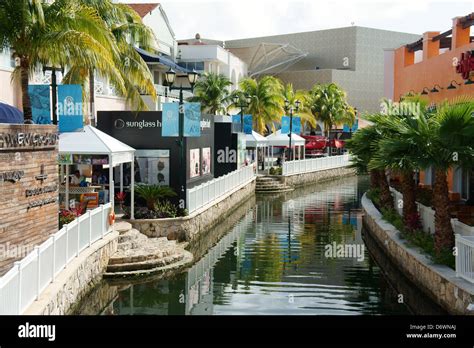 Paseo Del Rio Restaurants And Shops In La Isla Shopping Village Mall