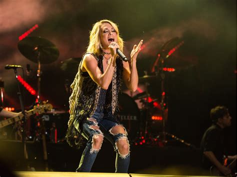 Carrie Underwood Chris Stapleton Sam Hunt And More Rock Concert Stage