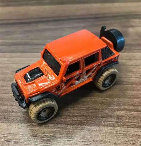 Hot Wheels ‘17 Jeep Wrangler 126 Hw ‘22 Treasure Hunt Orange Loose