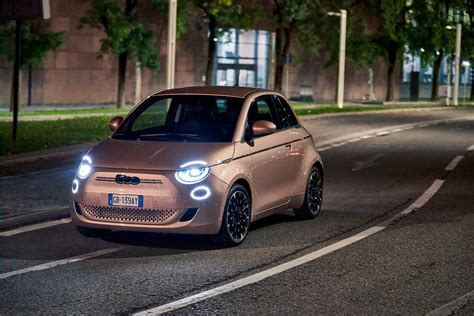 Fiat Shows Off Four Door 500 ‘31 Car And Motoring News By