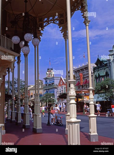 Disney Main Street Usa Hi Res Stock Photography And Images Alamy