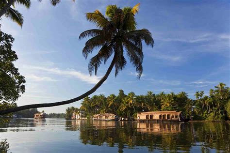 16 Top Tourist Places In Kerala That You Must Visit