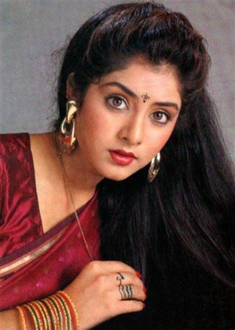 Divya Bharti Most Beautiful Bollywood Actress Bollywood Actress Hot Photos Beautiful Actresses