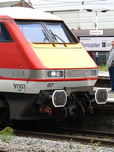 91107 Skyfall 007 And 82213 At Doncaster Working 1d17 14 0 Flickr