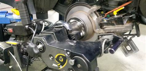 Portable Brake Rotor Lathe Used For Resurfacing Brake Rotors For A