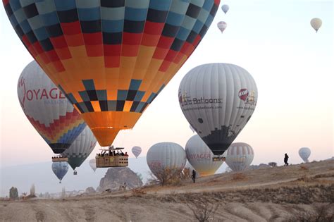 Kapadokya Da Ayda Bin Turist Balon Turuna Kat Ld