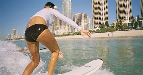 2hr Surf Lesson At Surfers Paradise Travel Playground