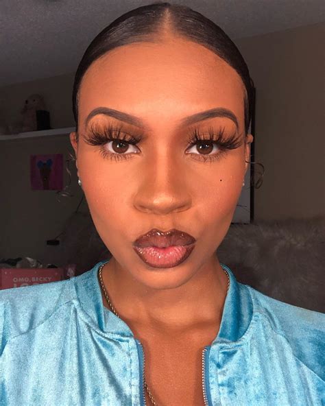 𝐏𝐈𝐍𝐓𝐄𝐑𝐄𝐒𝐓 𝐁𝐈𝐋𝐋𝐈𝐎𝐍𝐃𝐎𝐋𝐋𝐀𝐑𝐂𝐇𝐈𝐂𝐊 💅🏾 Dark Skin Makeup Black Girl Makeup Tutorial Red Lips Makeup
