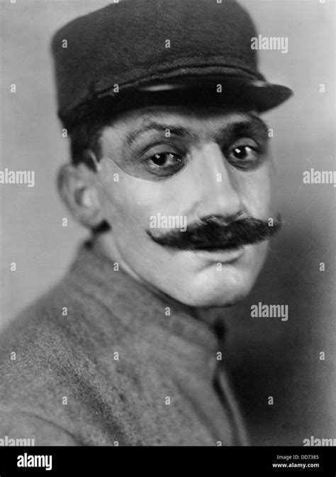 World War 1 French Soldier Whose Face Was Disfigured In World War I