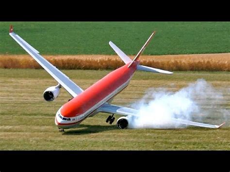 My 30 Best Rc Crashes Of The Year 2015 Aviones Dioramas Aeroplano