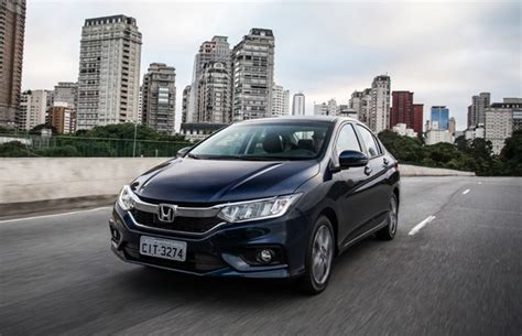 Learn how it drives and what features set the 2018 honda city apart from its rivals. Honda City chega às lojas com visual renovado por R$60.900 ...