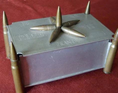 German Prisoner Of War Made Trench Art Box Us Camp 16 France 1945