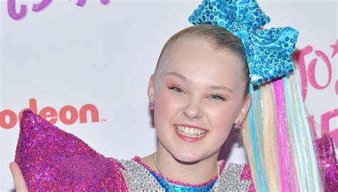 How much money does jojo siwa make on bows. JoJo Siwa blames the recall on putting too much trust in other people