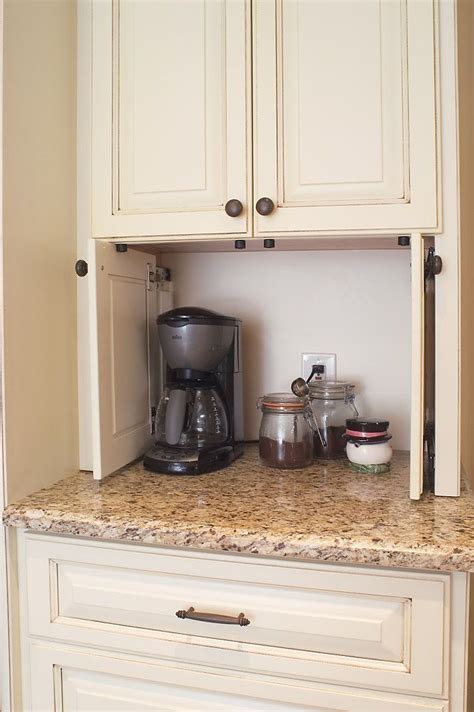 The process is simple — simply choose a kitchen layout, add appliances, pick your cabinet style and color and more. 5 Nifty Kitchen Cabinet Storage Ideas for Small Kitchens ...