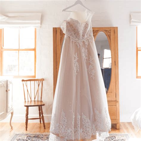 What To Wear Wedding Dress Shopping The Wedding Shoppe