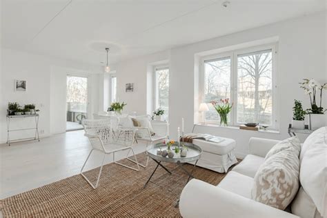 White Interior Pinched With Color Decoholic