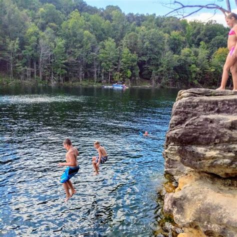 Cliff Jumping Into Summersville Lake West Virginia Summersville Lake
