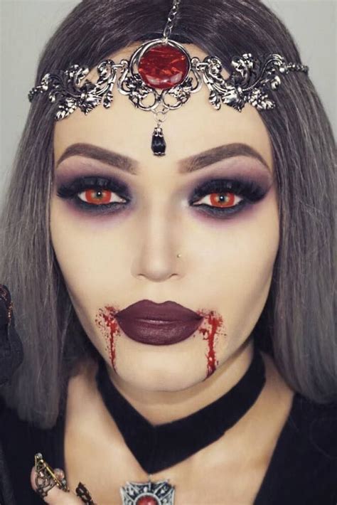 45 Glam And Sexy Vampire Makeup Ideas 2022