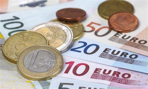 Cât costă euro și dolarul la sfârșit de săptămână, curs valutar bnm pentru 19 iunie: Cursul valutar BNR de azi, 16 septembrie. La ce valoare a ...
