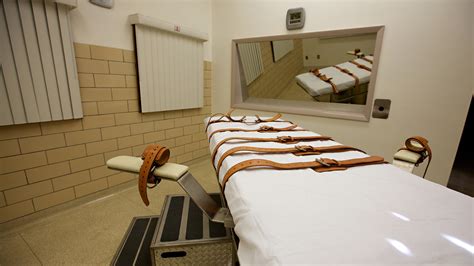 Botched Oklahoma Execution Prompts Questions About Lethal Injection