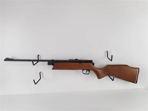 Crosman Model 262 Pellet Rifle Switzers Auction And Appraisal Service