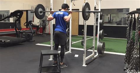 5 Awesome Benefits Of Box Squats And How To Do It Properly