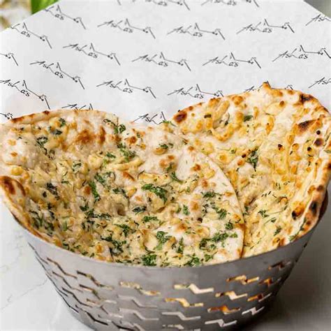 Cheese Garlic Naan Ashas