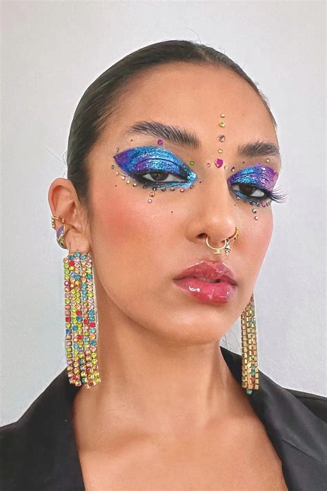 3 bright eye make up trends to try this season vogue india
