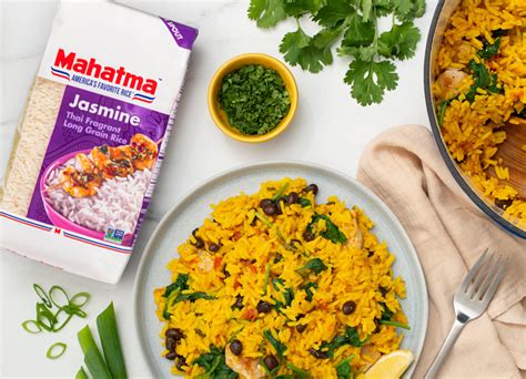 Yellow Rice With Beans And Chicken Mahatma® Rice