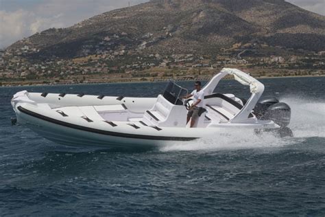 Οι περισσότερες από τις οποίες γεμίζουν όλο το χρόνο χάρη στον διεθνή. Avlaki boats