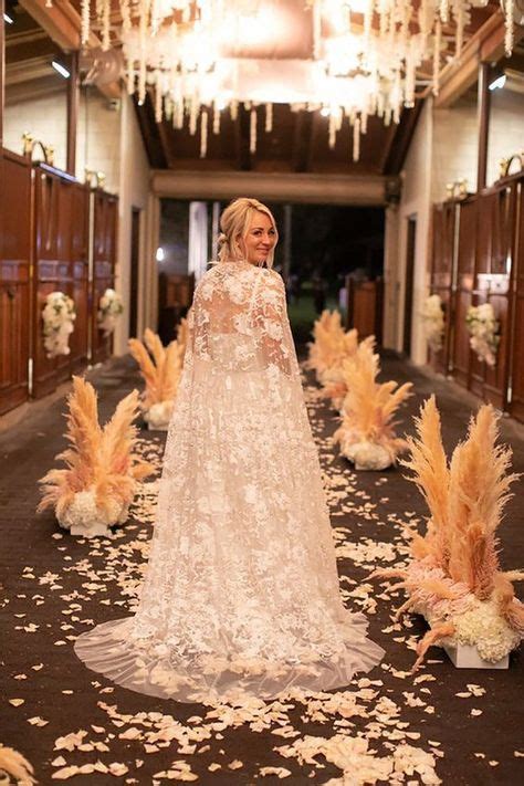 Kaley Cuoco Celebrity Wedding Dresses Beautiful Wedding Dresses