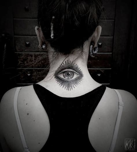 Tatoeages In De Nek 100 Ideeën Voor Meisjes Ojo Tatuaje Tatuaje Ojo