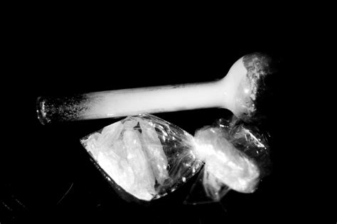 Crystal Methamphetamine What Does It Feel Like And Why S It Dangerous