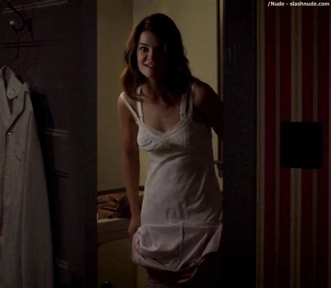 Betsy Brandt Topless On Masters Of Sex Photo 2 Nude