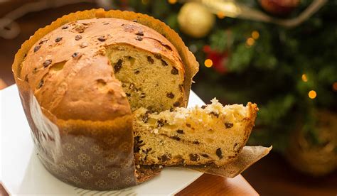 The first thing that comes to mind when you think of american cuisine are classics like burgers, fried chicken, hot dogs and pancakes. Panettone: Italy's World-Famous Christmas Bread (+ Recipe)