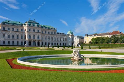 Summer Palace Belvedere In Vienna — Stock Photo © Scanrail 4358247