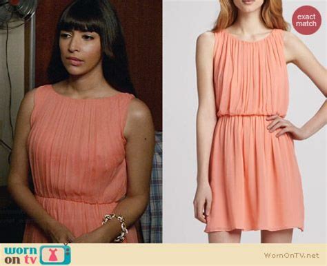 Wornontv Ceces Coral Pleated Dress On New Girl Hannah Simone Clothes And Wardrobe From Tv