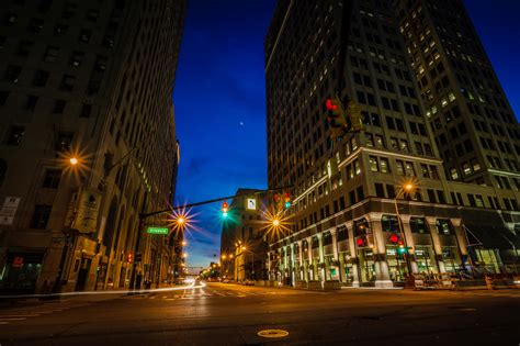 Image Michigan Usa Detroit Hdr Roads Street Night Time Houses Cities