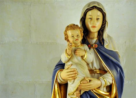La Virgen María Exaltó El Poder De Dios A Través De Una Oración