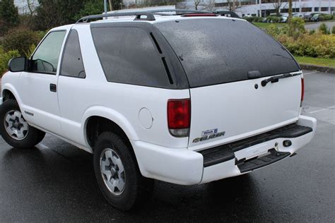 2005 White Chevrolet Blazer 2 Door 4x4 224000kmwith Keys Registration
